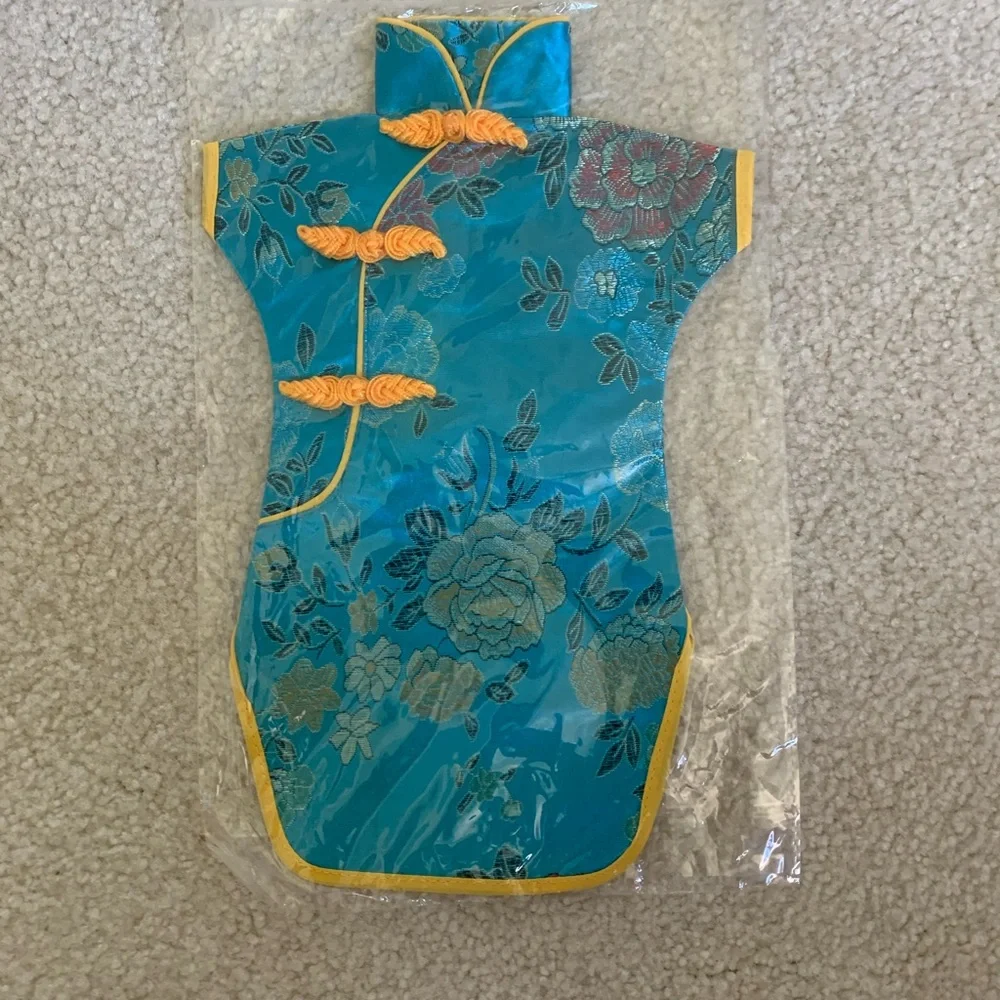 NWT Vintage Chinese Silk Brocade Wine Bottle Cover Asian Novelty 6x Variety Set